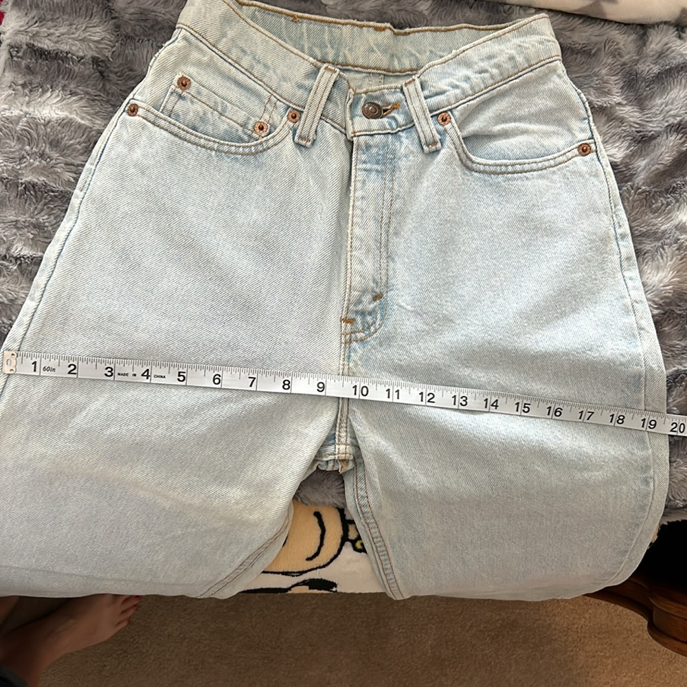 Ladies vintage Levi jeans slim fit high waisted - Picture 7 of 9